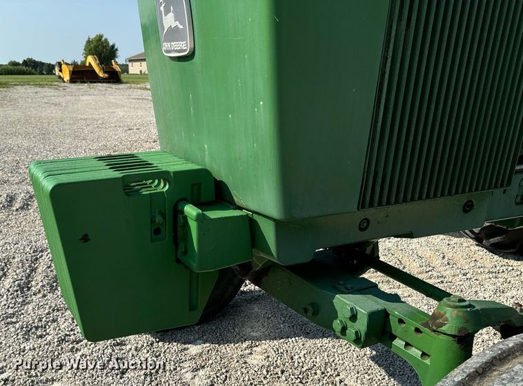 image for item DW2257 1979 John Deere 4640P tractor