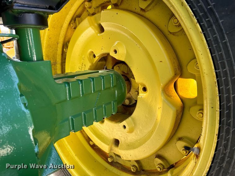 image for item DW2257 1979 John Deere 4640P tractor