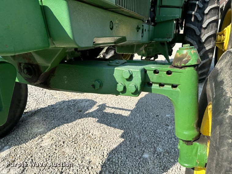 image for item DW2257 1979 John Deere 4640P tractor