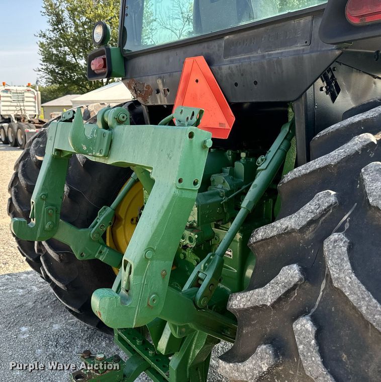 image for item DW2257 1979 John Deere 4640P tractor