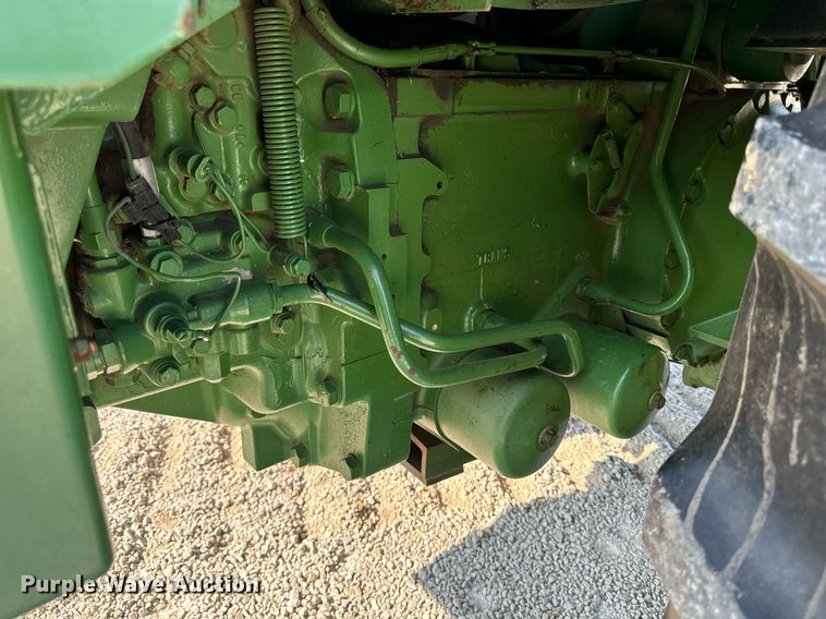 image for item DW2257 1979 John Deere 4640P tractor