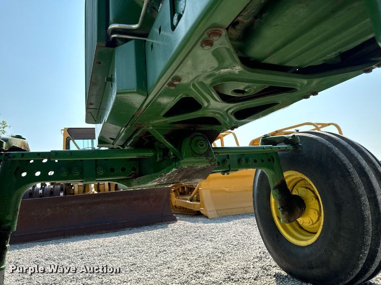 image for item DW2257 1979 John Deere 4640P tractor