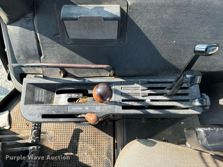 image for item DW2257 1979 John Deere 4640P tractor