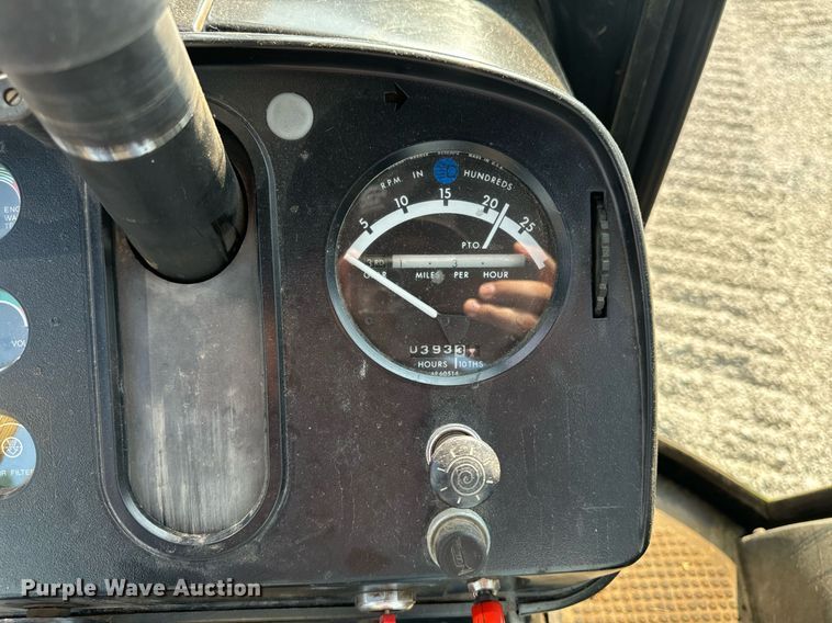 image for item DW2257 1979 John Deere 4640P tractor