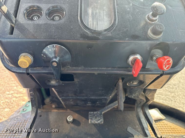 image for item DW2257 1979 John Deere 4640P tractor