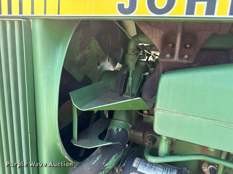 image for item DW2257 1979 John Deere 4640P tractor