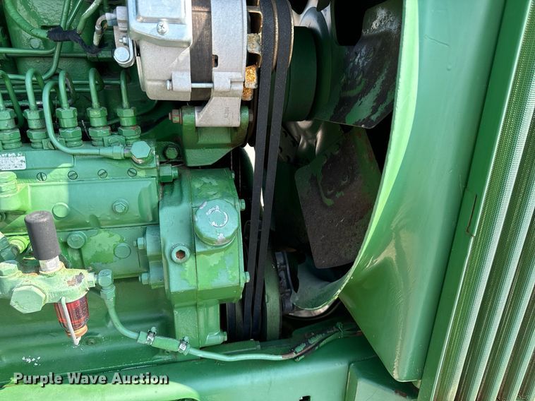 image for item DW2257 1979 John Deere 4640P tractor