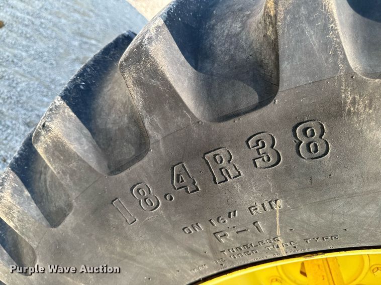 image for item DW2257 1979 John Deere 4640P tractor