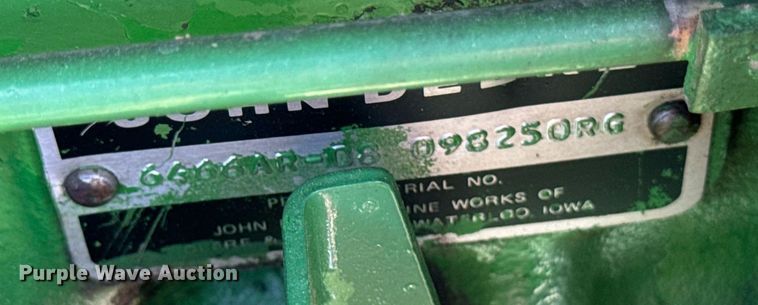 image for item DW2257 1979 John Deere 4640P tractor