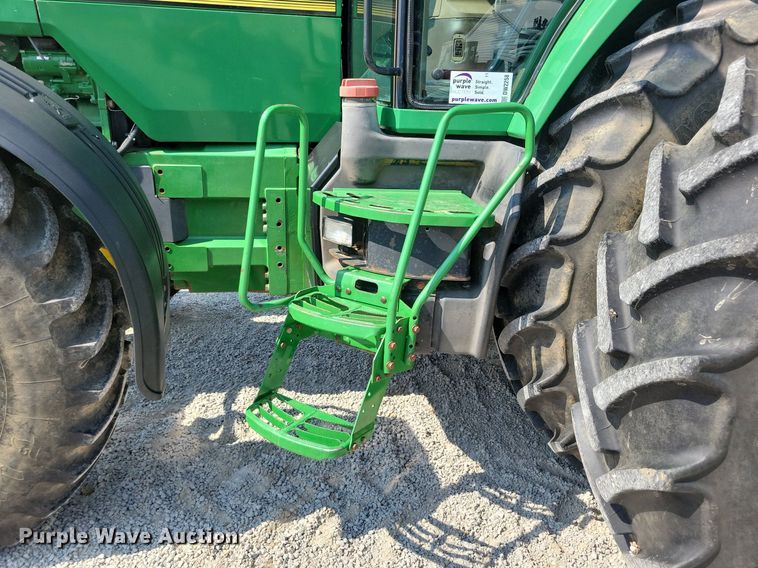 image for item DW2258 2000 John Deere 8410 MFWD tractor