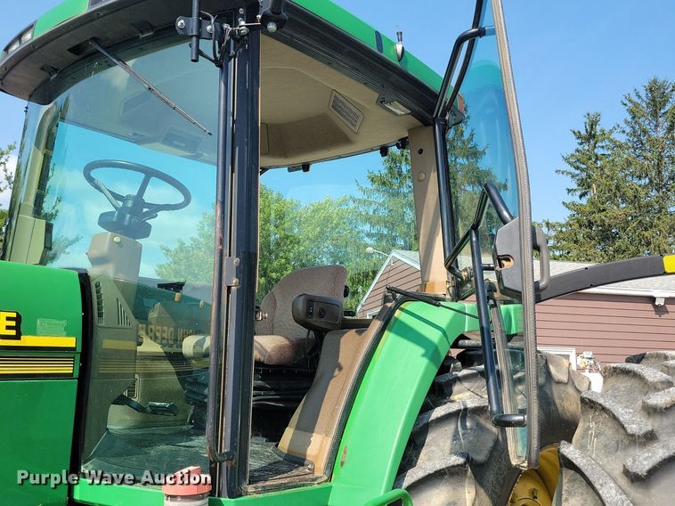 image for item DW2258 2000 John Deere 8410 MFWD tractor