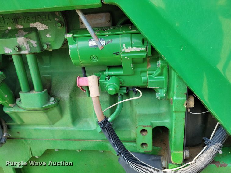 image for item DW2258 2000 John Deere 8410 MFWD tractor