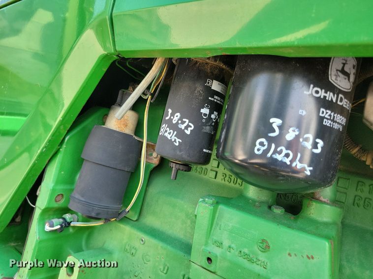 image for item DW2258 2000 John Deere 8410 MFWD tractor