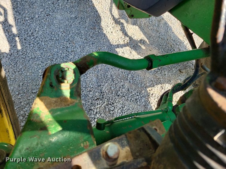 image for item DW2258 2000 John Deere 8410 MFWD tractor