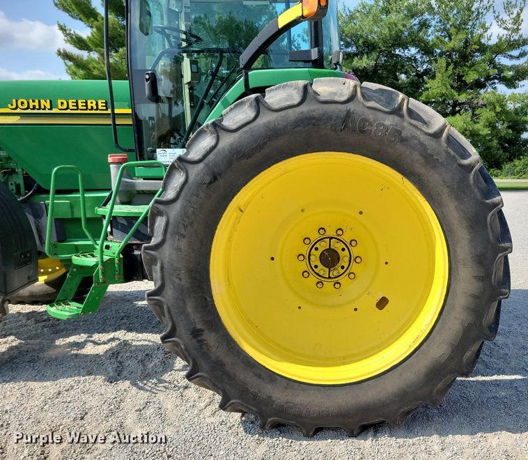 image for item DW2258 2000 John Deere 8410 MFWD tractor