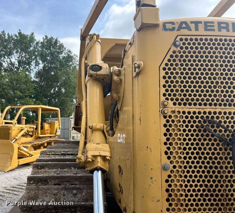 image for item DW2265 1969 Caterpillar D8H dozer