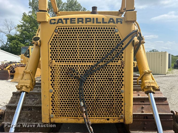 image for item DW2265 1969 Caterpillar D8H dozer