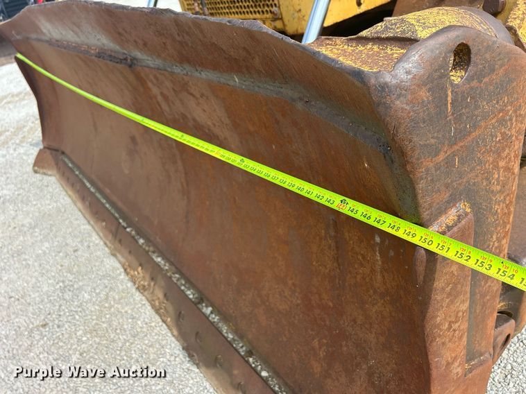 image for item DW2265 1969 Caterpillar D8H dozer