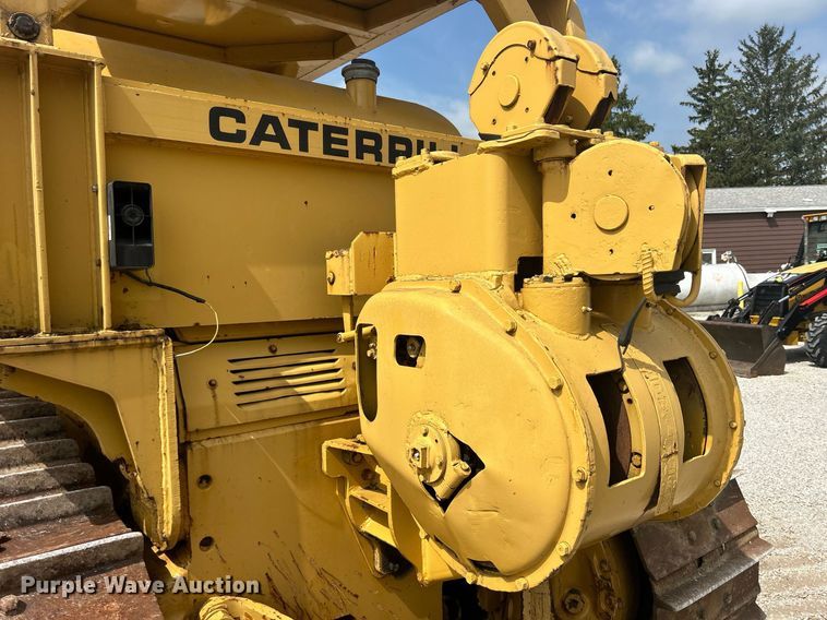 image for item DW2265 1969 Caterpillar D8H dozer