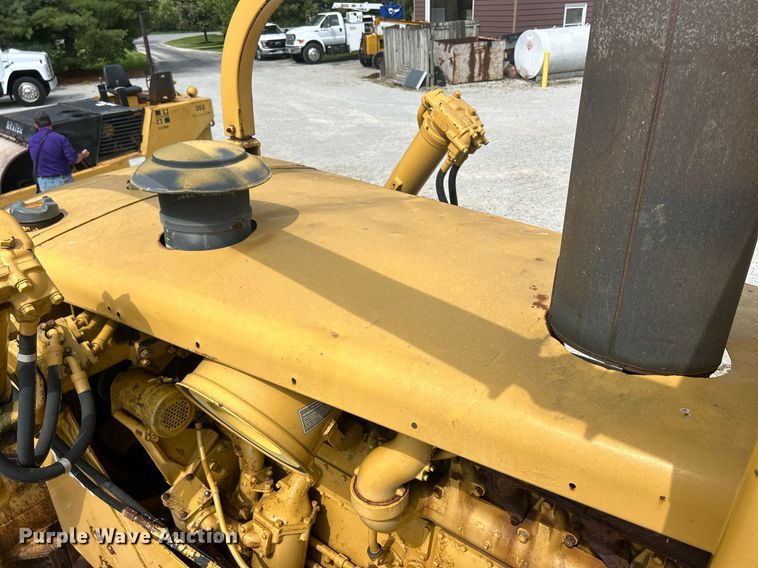 image for item DW2265 1969 Caterpillar D8H dozer