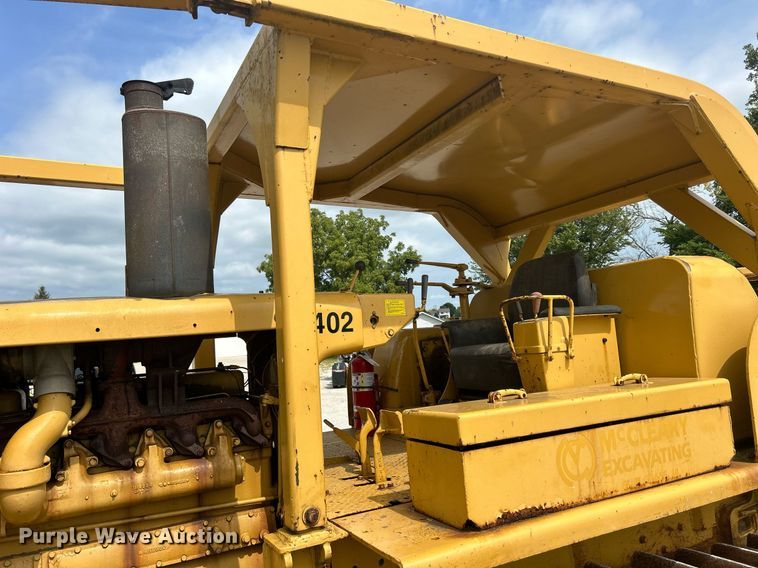 image for item DW2265 1969 Caterpillar D8H dozer