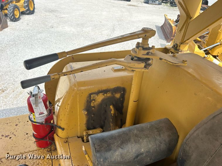 image for item DW2265 1969 Caterpillar D8H dozer