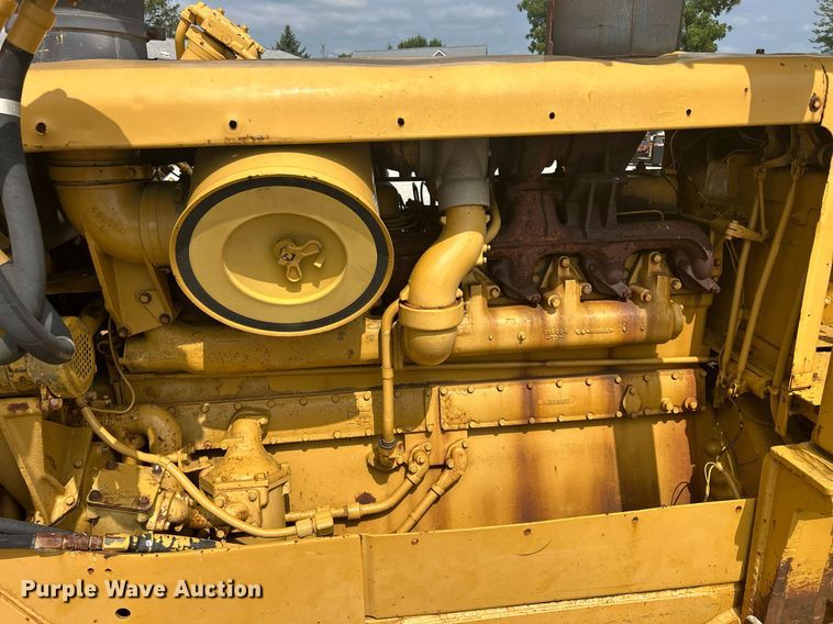 image for item DW2265 1969 Caterpillar D8H dozer