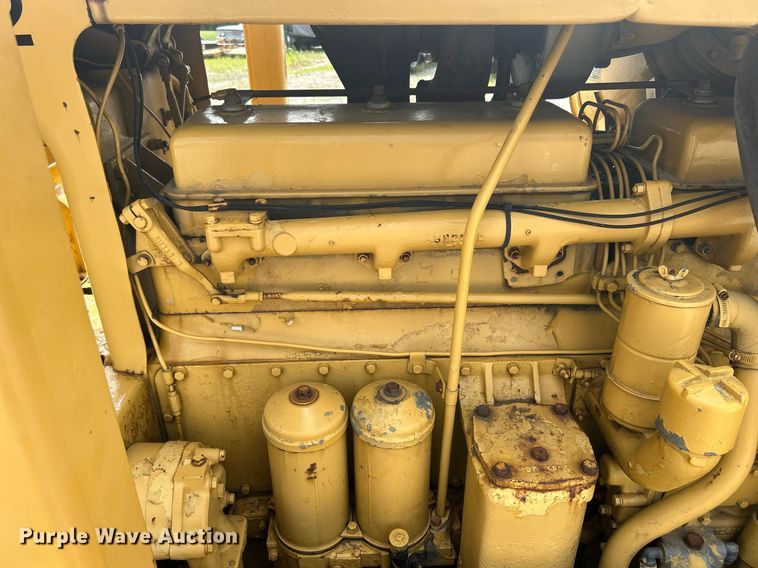 image for item DW2265 1969 Caterpillar D8H dozer