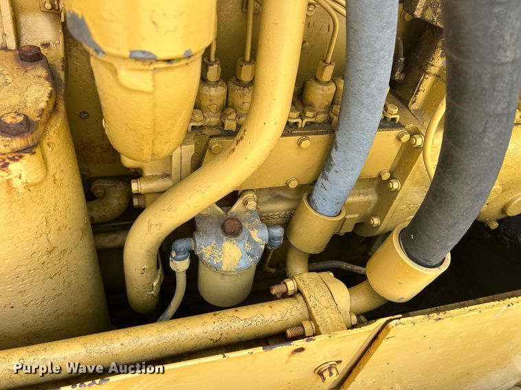 image for item DW2265 1969 Caterpillar D8H dozer