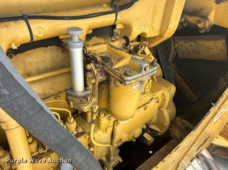 image for item DW2265 1969 Caterpillar D8H dozer