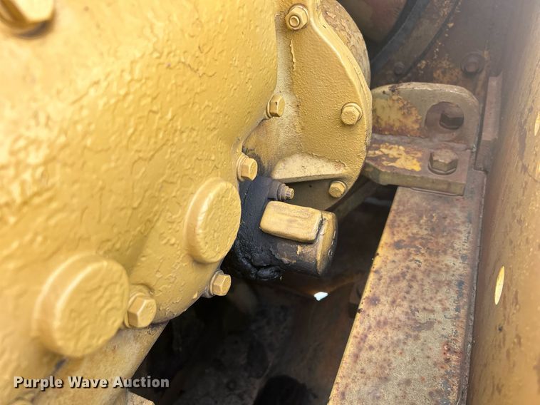 image for item DW2265 1969 Caterpillar D8H dozer