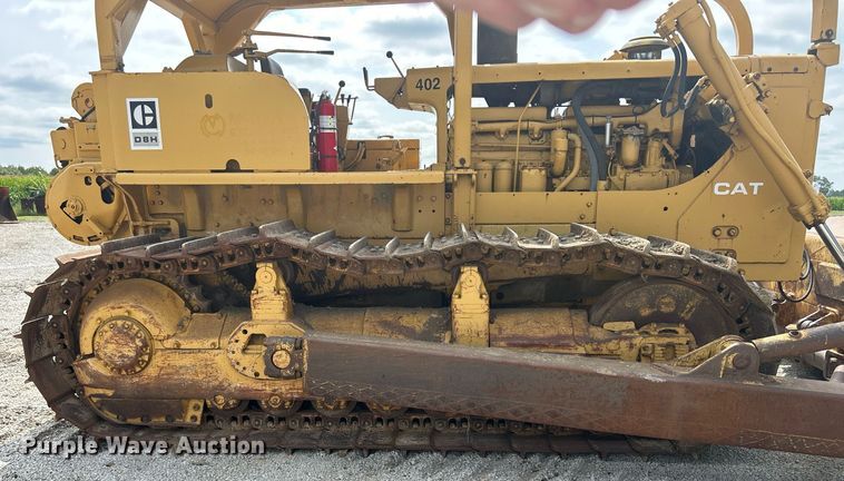 image for item DW2265 1969 Caterpillar D8H dozer