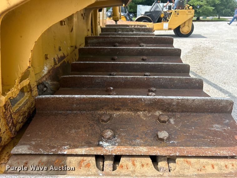 image for item DW2265 1969 Caterpillar D8H dozer