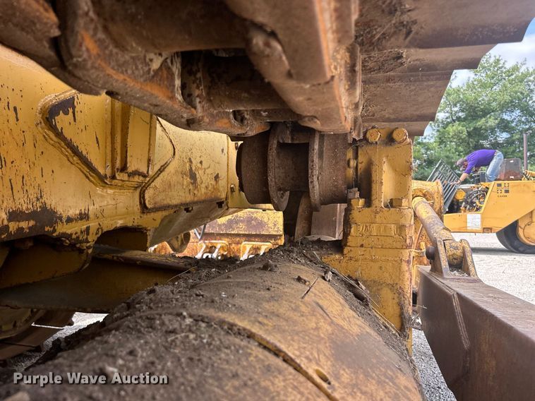 image for item DW2265 1969 Caterpillar D8H dozer