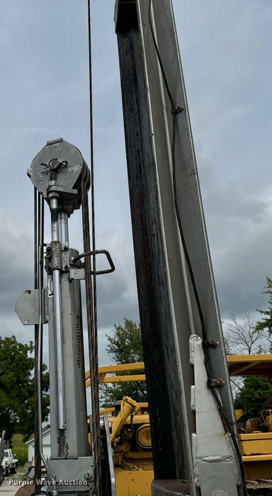 image for item DW2266 Arrow 1350 hammer