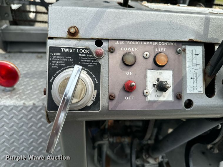 image for item DW2266 Arrow 1350 hammer