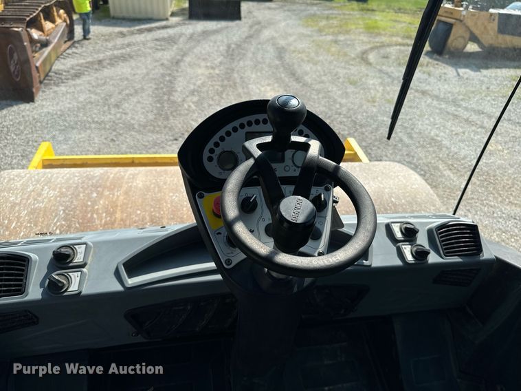 image for item DW2267 2017 Bomag BW211DH single drum vibratory roller
