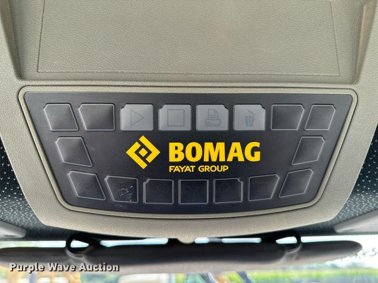 image for item DW2267 2017 Bomag BW211DH single drum vibratory roller