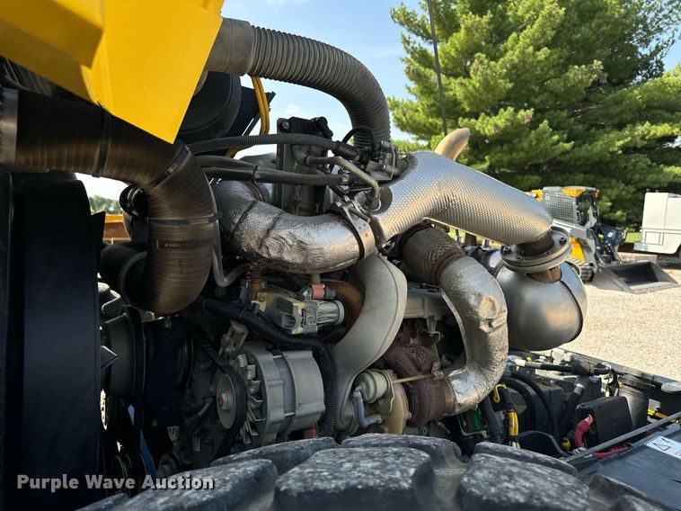 image for item DW2267 2017 Bomag BW211DH single drum vibratory roller