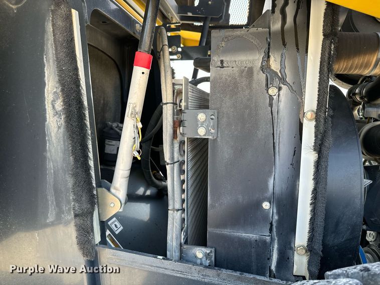 image for item DW2267 2017 Bomag BW211DH single drum vibratory roller