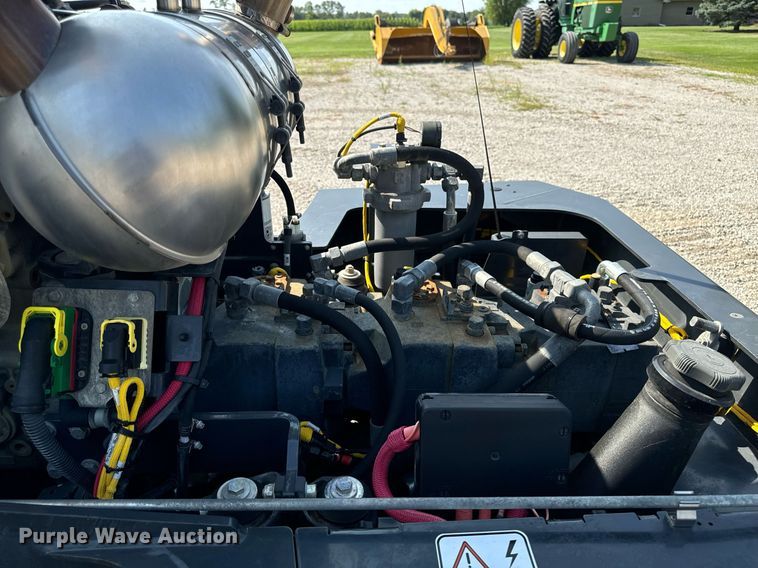 image for item DW2267 2017 Bomag BW211DH single drum vibratory roller