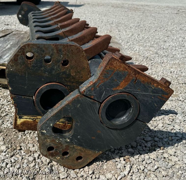 image for item DW2267 2017 Bomag BW211DH single drum vibratory roller