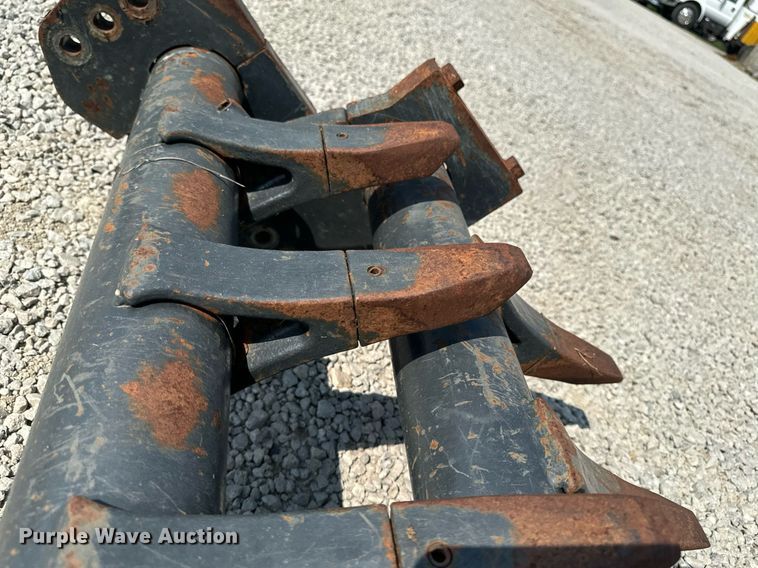 image for item DW2267 2017 Bomag BW211DH single drum vibratory roller