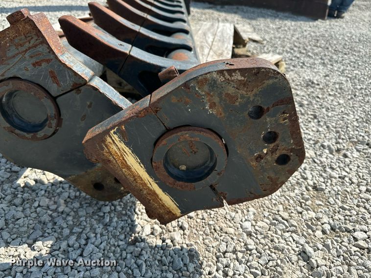 image for item DW2267 2017 Bomag BW211DH single drum vibratory roller