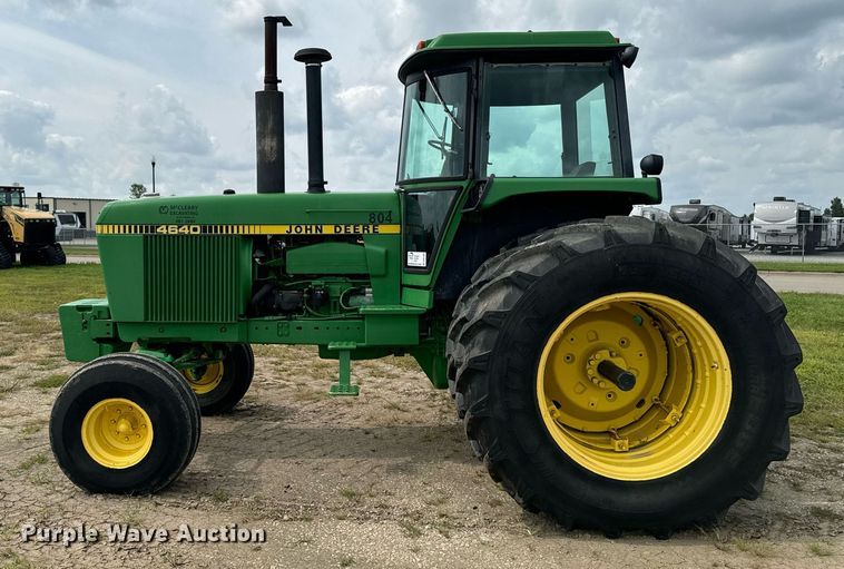 image for item DW2269 1981 John Deere 4640 tractor