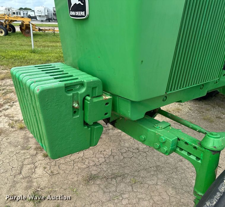 image for item DW2269 1981 John Deere 4640 tractor