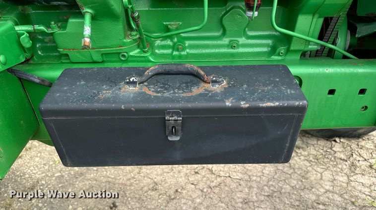 image for item DW2269 1981 John Deere 4640 tractor