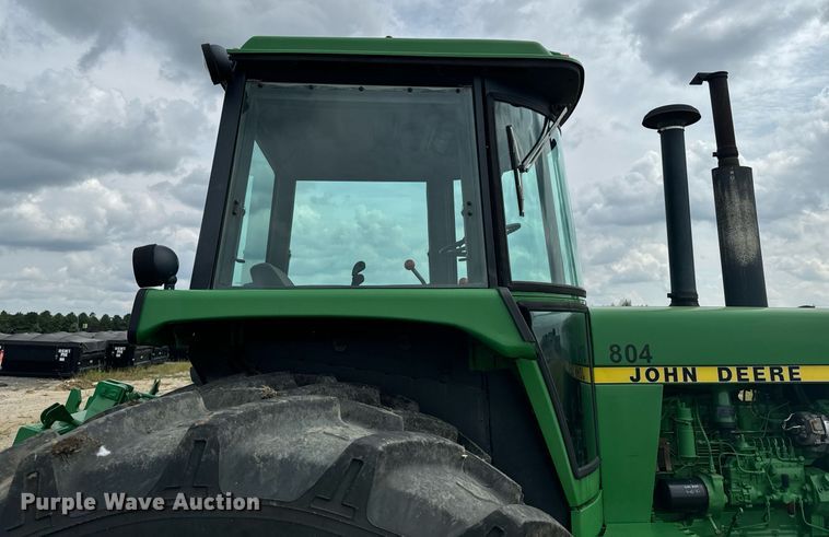 image for item DW2269 1981 John Deere 4640 tractor