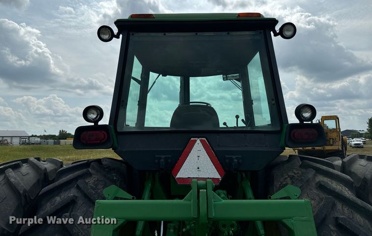 image for item DW2269 1981 John Deere 4640 tractor