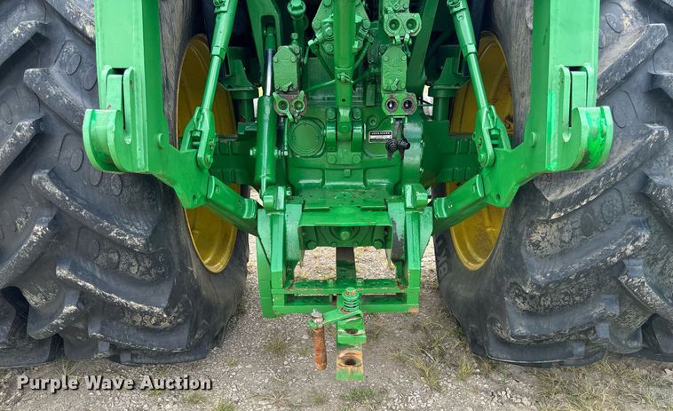 image for item DW2269 1981 John Deere 4640 tractor